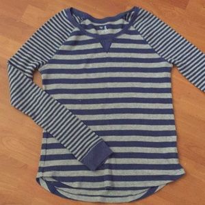 Cute GAP shirt